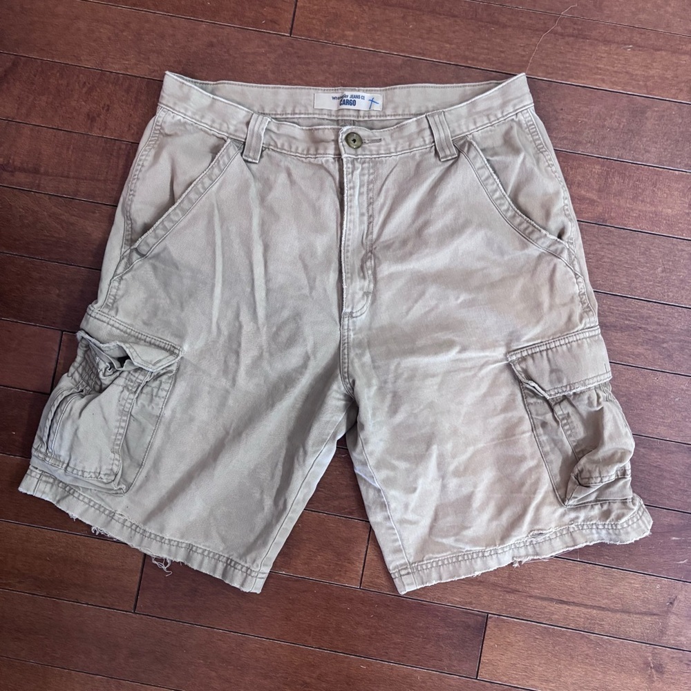 Wrangler Men's Tan Cargo Shorts